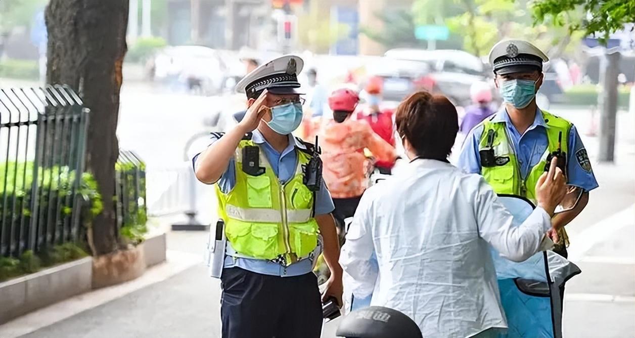 保险达人，全新车型报保险，自媒体作者角色设定与保险指南全解析